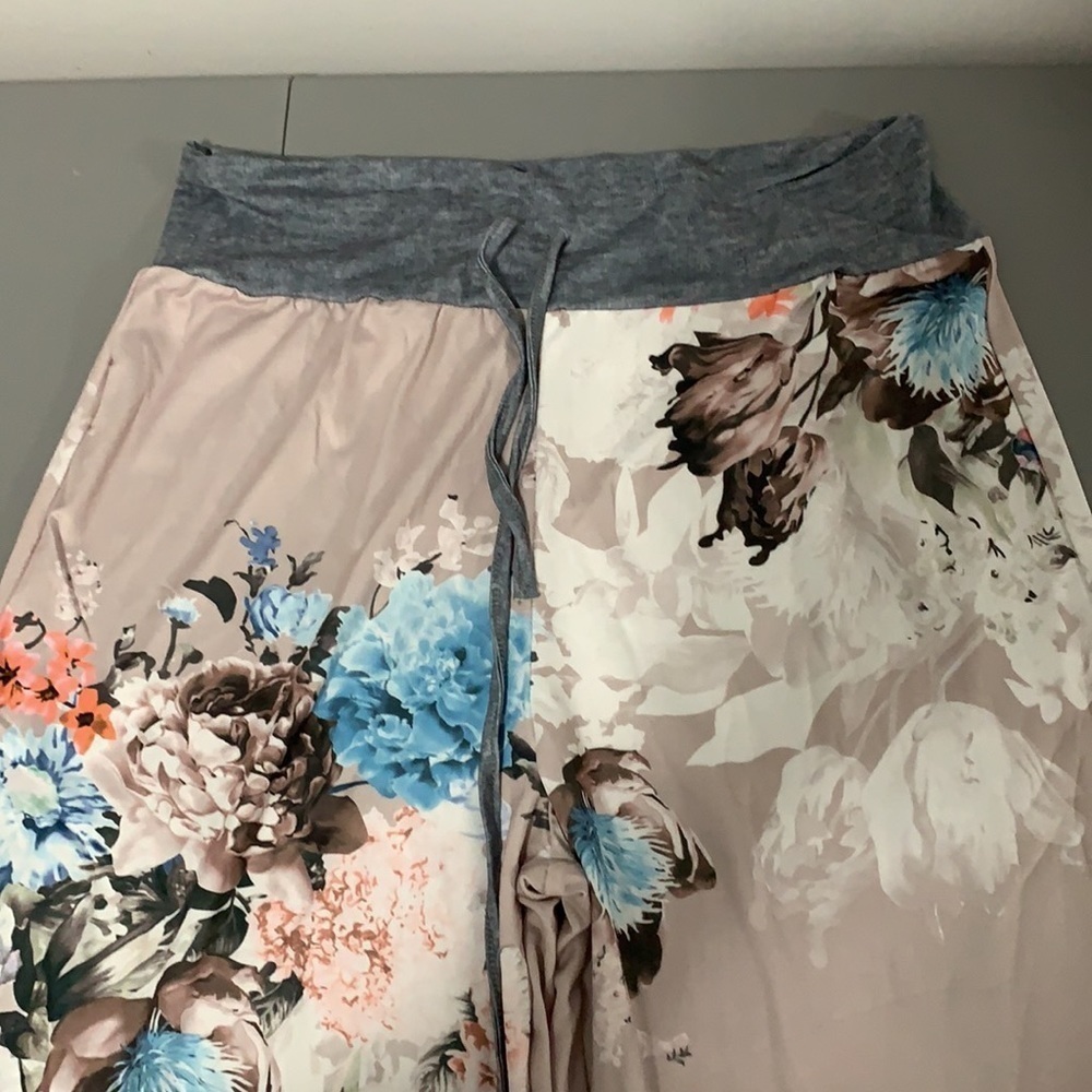 Lily posh Lounge pants - so comfortable! Size L
